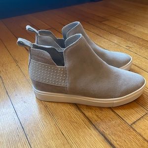 Steve Madden booties